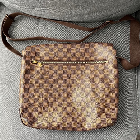 Louis Vuitton Messenger Bag - Picture 2 of 4